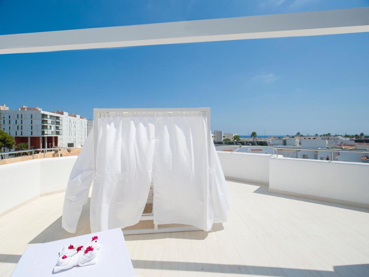 My Way Luxury Ibiza Studio - Ab Group Playa d'en Bossa Exteriér fotografie